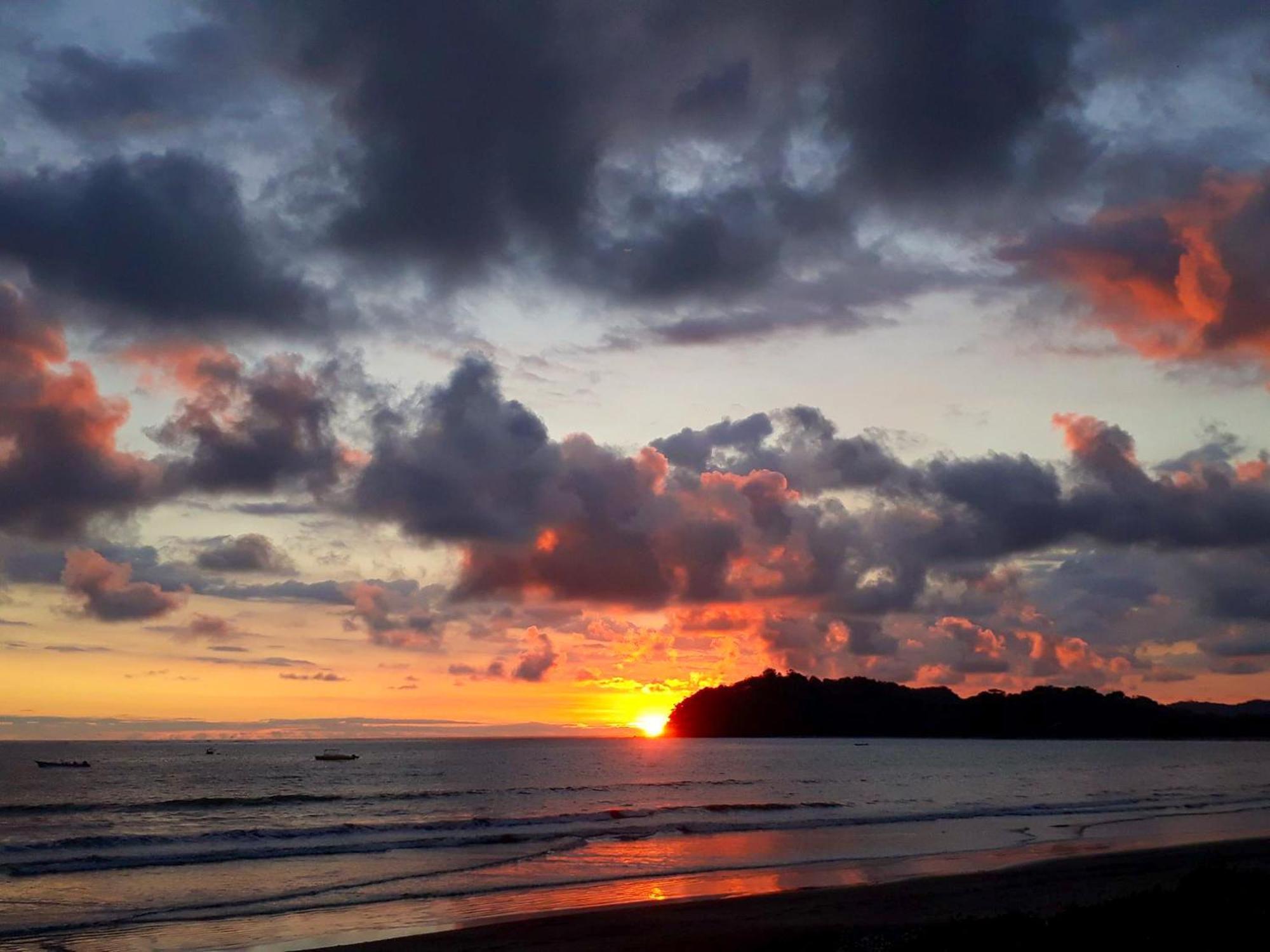 Fenix Hotel - On The Beach ซามารา ภายนอก รูปภาพ